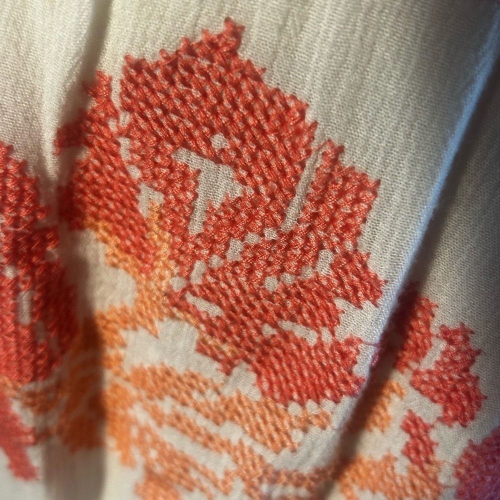 Izzy & Lola Off-Shoulder White and Peach Crochet Blouse - Picture 3 of 5